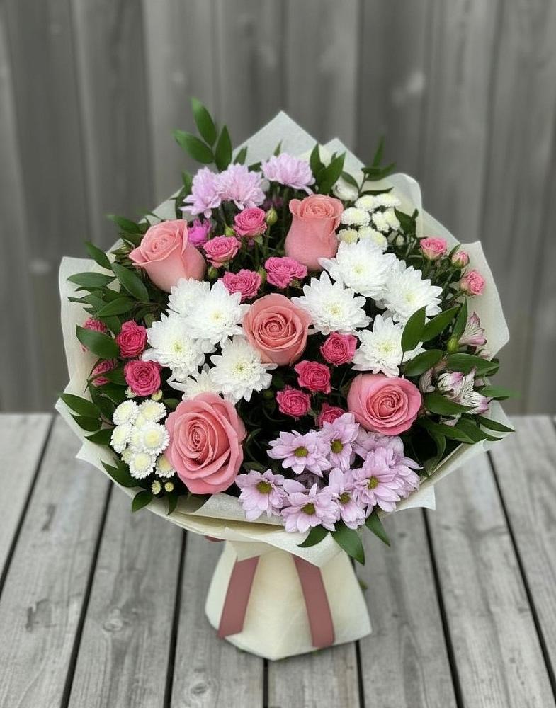 Букет цветов из: Альстромерии, Гвоздики, Розы и Хризантемы в Троицкое