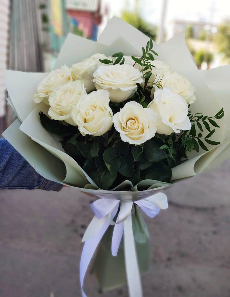 Букет Белые розы Проуд в Троицкое