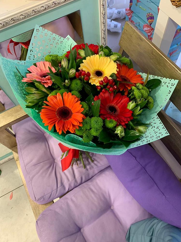 Букет цветов из: Герберы, Хризантемы и Альстромерии в Троицкое