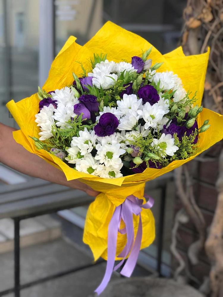 Букет цветов из: Ирисы, Хризантемы и Ромашки в Троицкое