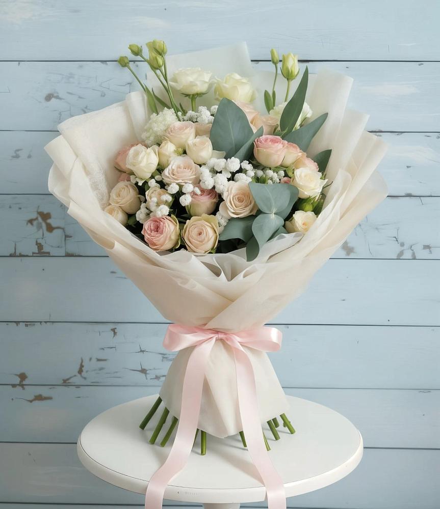 Букет цветов из: Розы и Лизиантусы в Троицкое