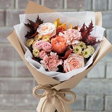 Букет цветов из:  Гвоздики, Хризантемы и Розы в Троицкое