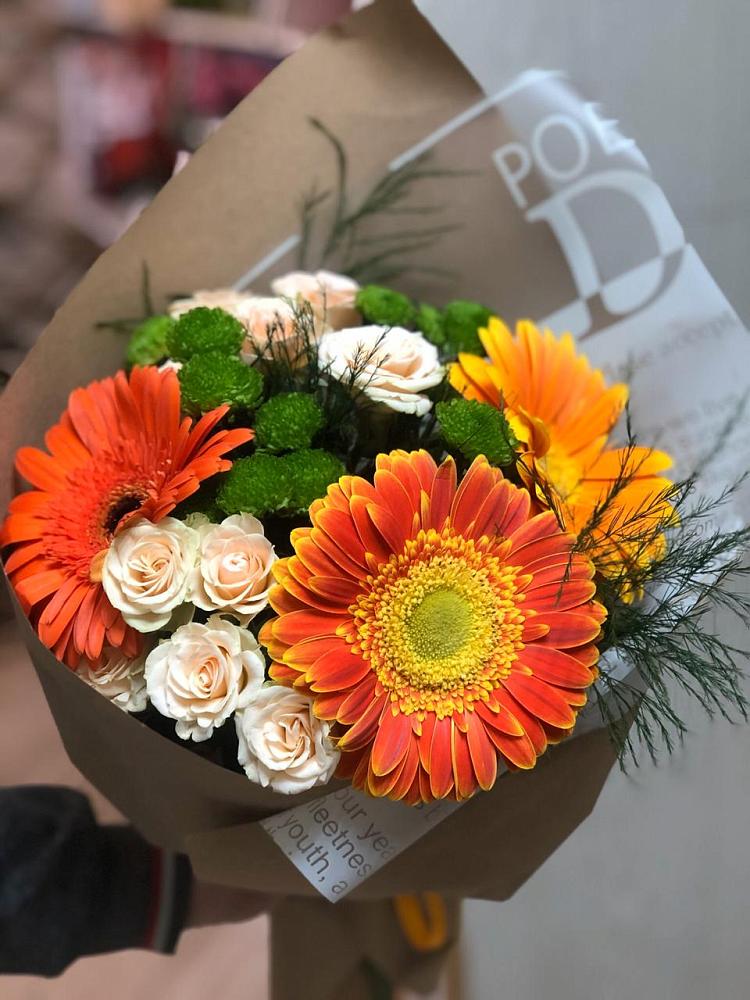 Букет цветов из: Герберы, Хризантемы и Розы в Троицкое