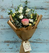 Букет цветов из:  Розы и Лизиантусы в Троицкое